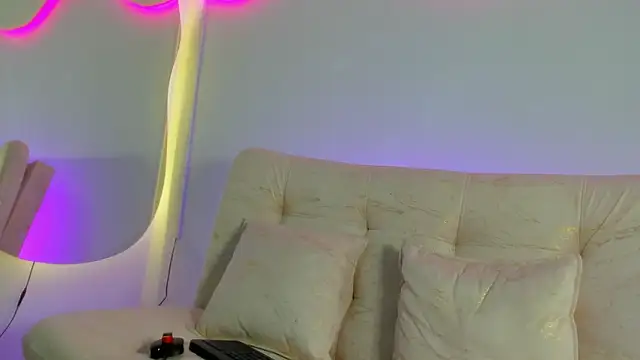 VenusBlazzer online show from 04-22-26, 02:02