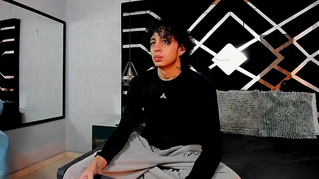 JayTaylorr online show from 05-12-26, 11:38