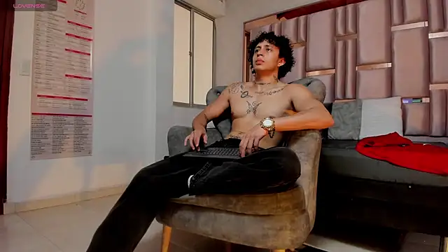 JayTaylorr online show from 06-24-26, 08:06
