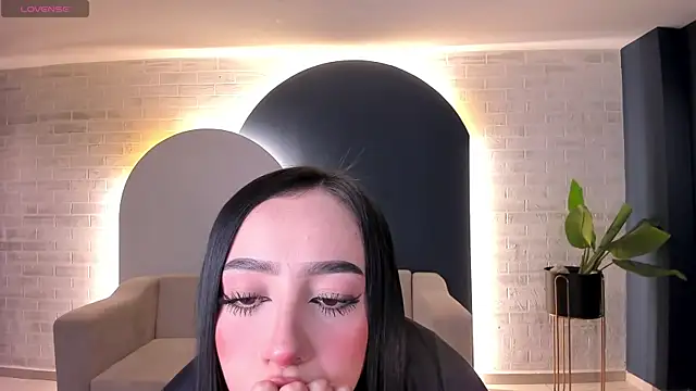 Snapshot of PaulineSanz chatting on 06-01-26, 07:13 PaulineSanz online show from 06-01-26, 07:13