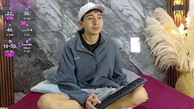 NoahWalker   online show from 06-26-26, 10:54