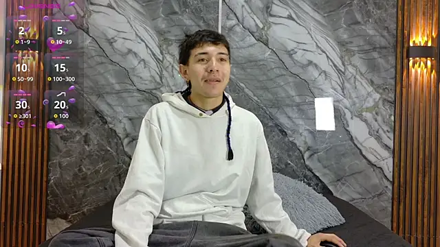 NoahWalker   online show from 06-15-26, 11:10