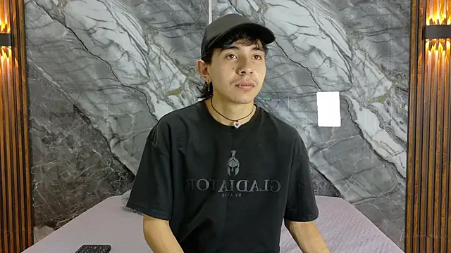 Snapshot of NoahWalker__ chatting on 05-08-26, 11:03 NoahWalker online show from 05-08-26, 11:03