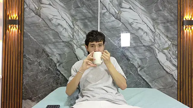 NoahWalker   online show from 07-15-26, 11:28
