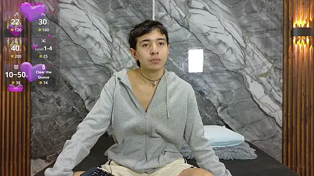 NoahWalker   online show from 07-04-26, 11:16