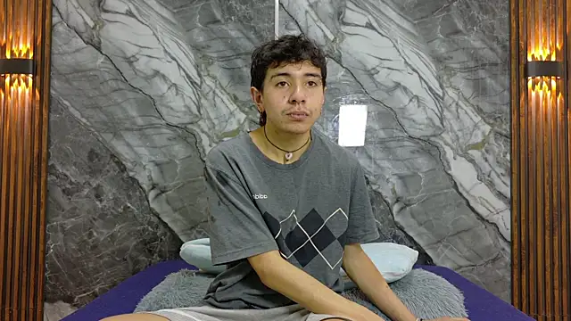 NoahWalker   online show from 07-12-26, 11:00