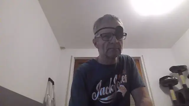 Snapshot of BiBoy4Al chatting on 05-11-26, 11:22 BiBoy4Al online show from 05-11-26, 11:22