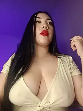Snapshot of Sophie_col chatting on 06-12-26, 03:15 Sophie col online show from 06-12-26, 03:15
