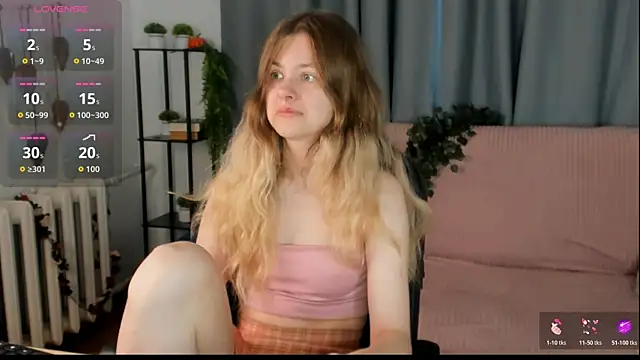 Snapshot of Glitch_Doll chatting on 06-16-26, 06:13 Glitch Doll online show from 06-16-26, 06:13