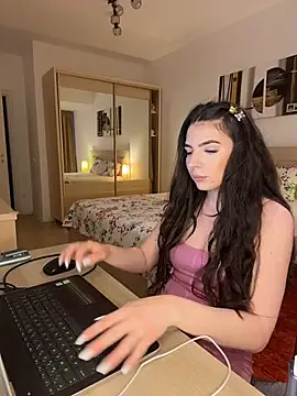 Snapshot of CandyElla_ chatting on 06-10-26, 05:58 CandyElla online show from 06-10-26, 05:58