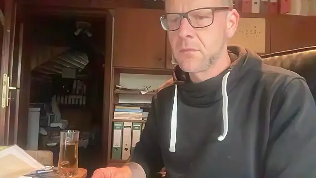 Snapshot of o_florian_o1 chatting on 05-07-26, 08:50 o florian o1 online show from 05-07-26, 08:50