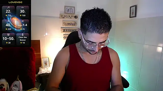 Snapshot of andders_ chatting on 05-19-26, 11:45 andders online show from 05-19-26, 11:45