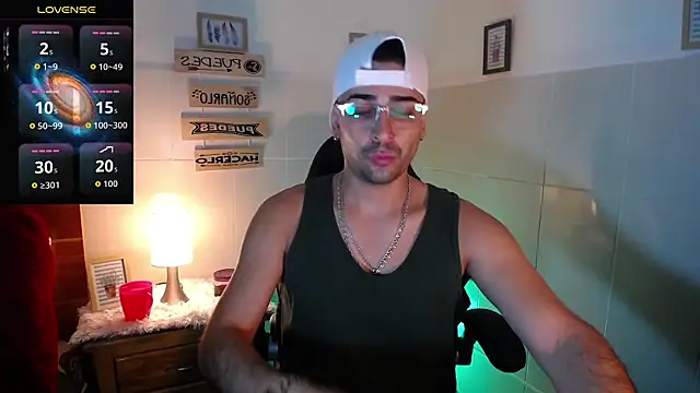 Snapshot of andders_ chatting on 05-21-26, 12:30 andders online show from 05-21-26, 12:30