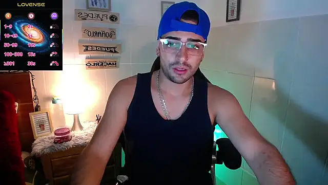 Snapshot of andders_ chatting on 05-08-26, 05:39 andders online show from 05-08-26, 05:39