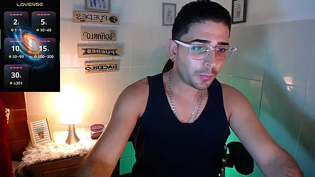 Snapshot of andders_ chatting on 05-28-26, 11:43 andders online show from 05-28-26, 11:43