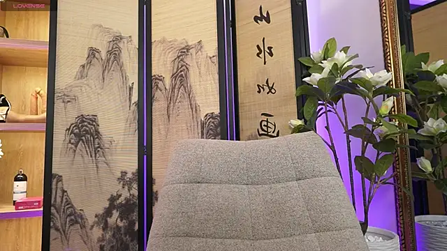 AlinaBennet  online show from 07-21-26, 11:44