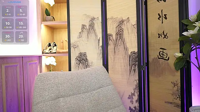 AlinaBennet  online show from 07-18-26, 11:41