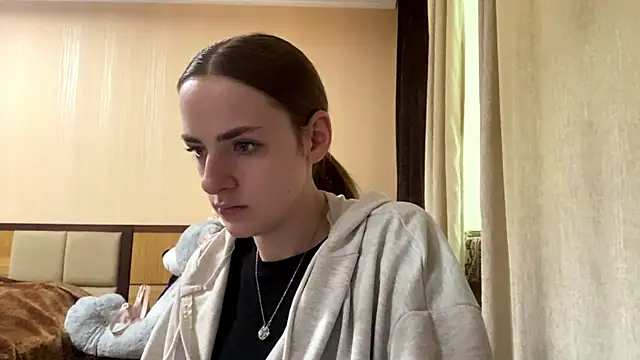 Snapshot of selianderol chatting on 06-19-26, 05:13 selianderol online show from 06-19-26, 05:13