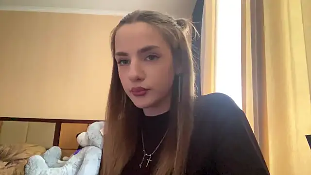 Snapshot of selianderol chatting on 05-17-26, 11:10 selianderol online show from 05-17-26, 11:10