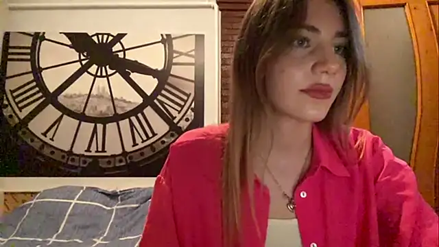 Snapshot of simmisweet chatting on 07-19-26, 06:15 simmisweet online show from 07-19-26, 06:15