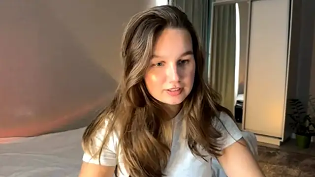 Snapshot of secretnaya_girl chatting on 06-12-26, 08:34 secretnaya girl online show from 06-12-26, 08:34