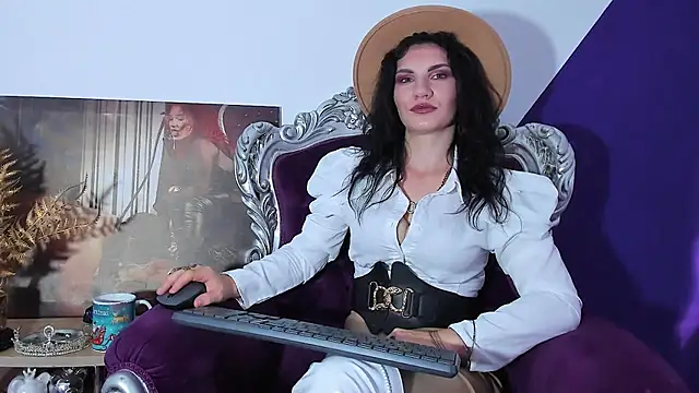 MistressKasandra online show from 06-13-26, 04:21