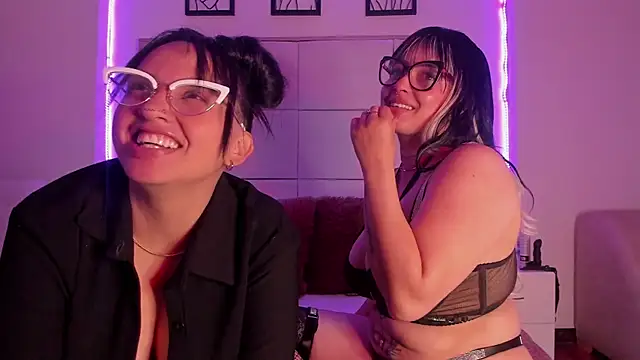 Snapshot of Agatha_Atenea11 chatting on 06-10-26, 02:35 Agatha Atenea11 online show from 06-10-26, 02:35
