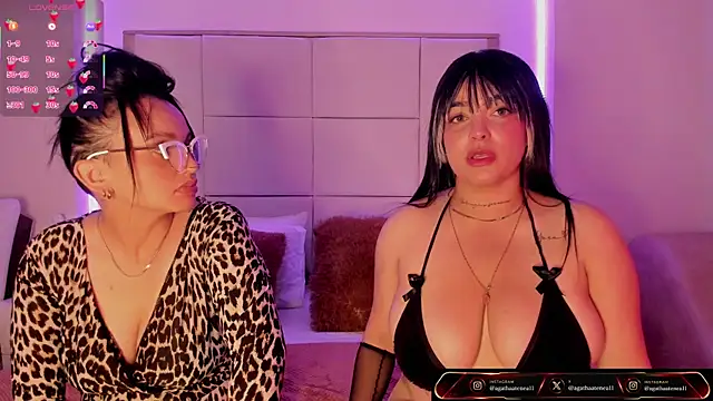 Snapshot of Agatha_Atenea11 chatting on 04-30-26, 02:40 Agatha Atenea11 online show from 04-30-26, 02:40