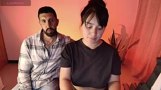 Alyssa and DAngelo online show from 04-28-26, 01:37