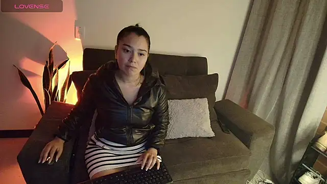 Alyssa and DAngelo online show from 07-10-26, 02:55