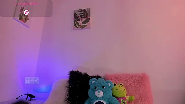 Snapshot of Lila_Sweett18 chatting on 06-20-26, 10:15 Lila Sweett18 online show from 06-20-26, 10:15