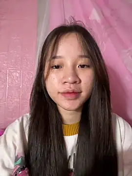 Nude-xx1 online show from 04-17-26, 12:19