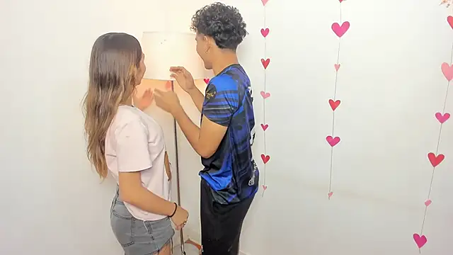 skinygirlcouple online show from 04-17-26, 02:09