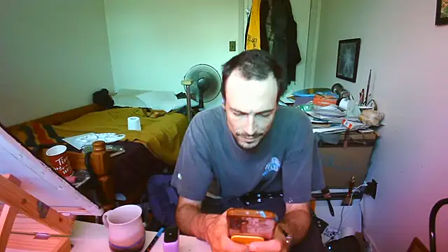 Snapshot of JohnnyMoves chatting on 07-31-26, 07:55 JohnnyMoves online show from 07-31-26, 07:55
