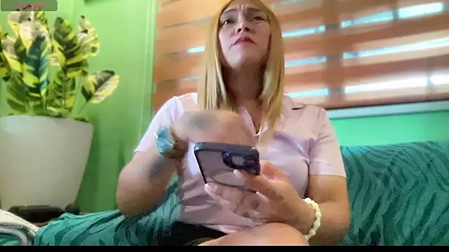 Snapshot of hannaBaby_lisyos11 chatting on 06-01-26, 06:57 hannaBaby lisyos11 online show from 06-01-26, 06:57