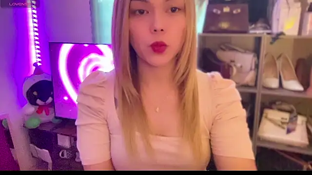 Snapshot of hannaBaby_lisyos11 chatting on 06-04-26, 04:17 hannaBaby lisyos11 online show from 06-04-26, 04:17