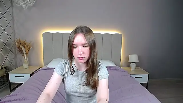 Snapshot of MarliinNova chatting on 07-18-26, 04:10 MarliinNova online show from 07-18-26, 04:10