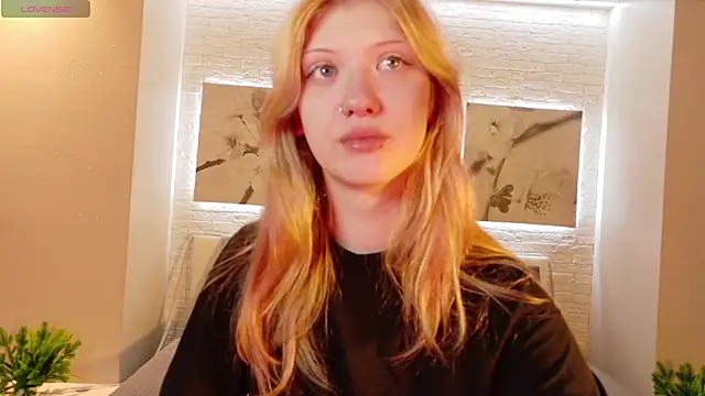 Lina Wi online show from 04-22-26, 08:15