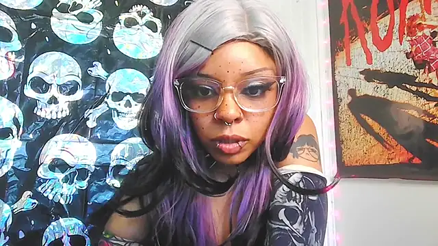 Snapshot of nerdyhotgoth chatting on 07-05-26, 09:32 nerdyhotgoth online show from 07-05-26, 09:32