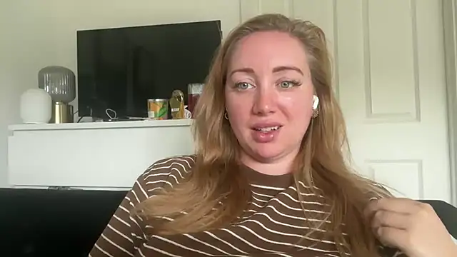 arielsweetieee online show from 07-11-26, 09:09