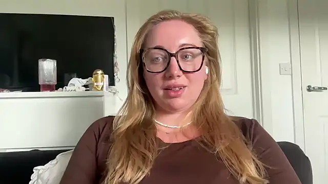 arielsweetieee online show from 06-08-26, 03:56