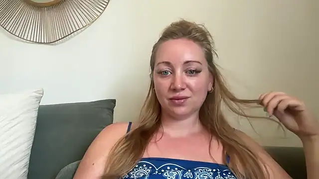 arielsweetieee online show from 06-27-26, 12:00