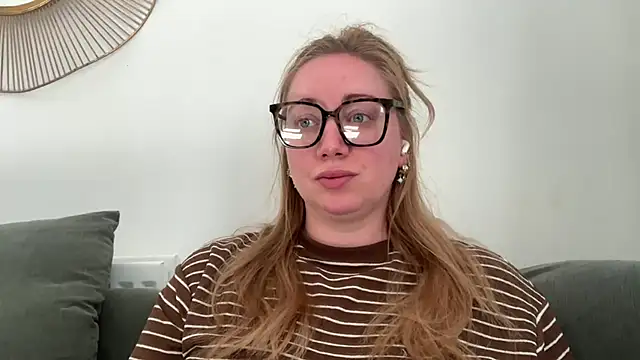 arielsweetieee online show from 06-14-26, 07:42