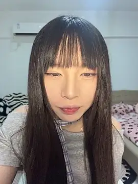 Snapshot of nide-baby chatting on 05-22-26, 10:35 nide-baby online show from 05-22-26, 10:35