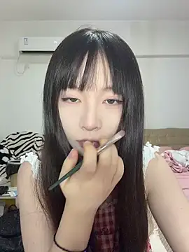 Snapshot of nide-baby chatting on 06-16-26, 01:00 nide-baby online show from 06-16-26, 01:00