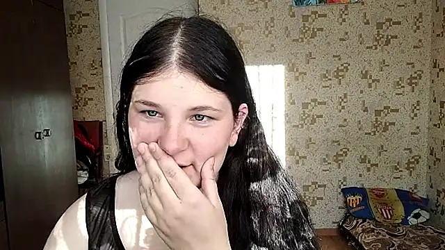 Snapshot of BeatriceMolands chatting on 06-04-26, 04:00 BeatriceMolands online show from 06-04-26, 04:00