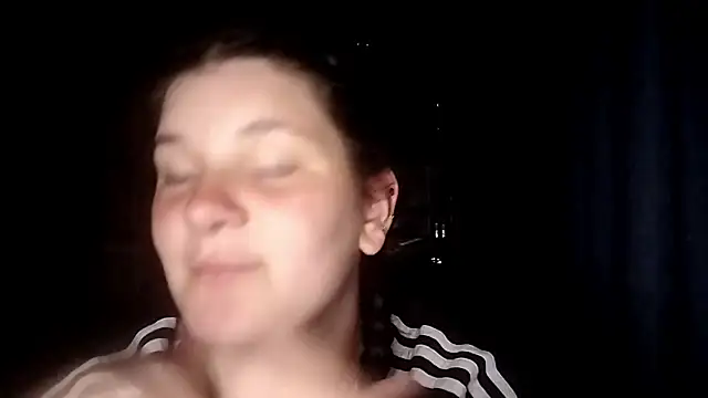 Snapshot of BeatriceMolands chatting on 05-26-26, 06:50 BeatriceMolands online show from 05-26-26, 06:50