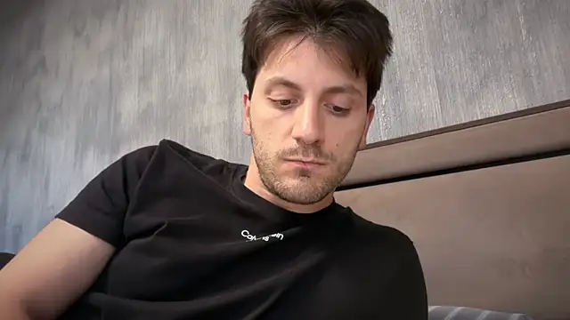 Snapshot of italianass94 chatting on 05-16-26, 01:32 italianass94 online show from 05-16-26, 01:32