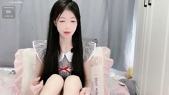 Snapshot of XiaoMei-iiiiii chatting on 04-28-26, 06:51 XiaoMei-iiiiii online show from 04-28-26, 06:51