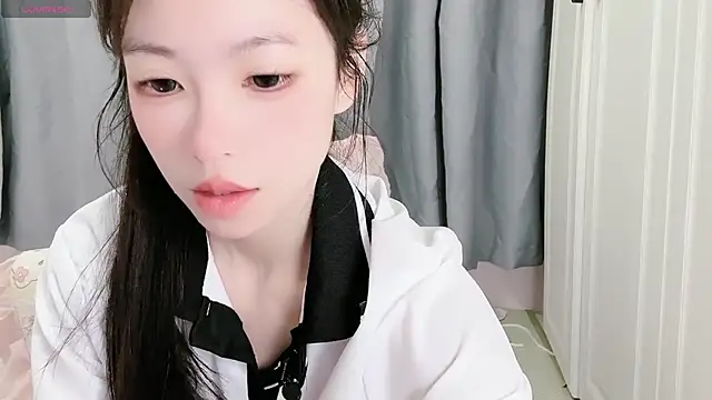 Snapshot of XiaoMei-iiiiii chatting on 05-19-26, 07:04 XiaoMei-iiiiii online show from 05-19-26, 07:04